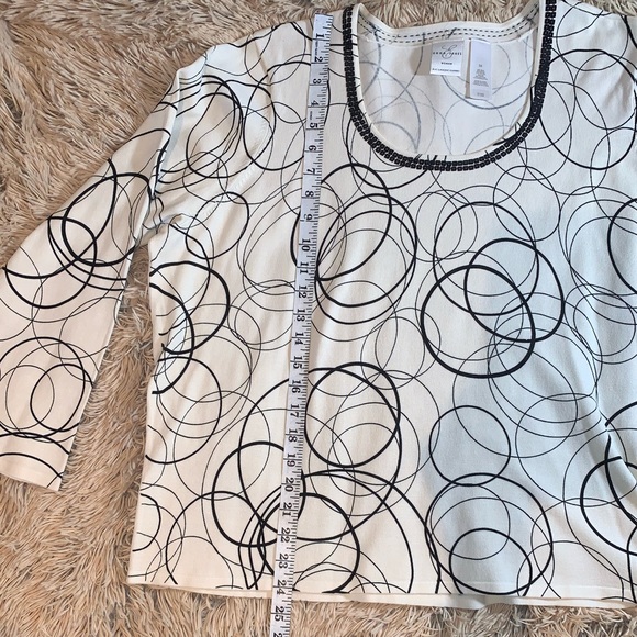 Emma James black and white blouse size 3x - Picture 9 of 10